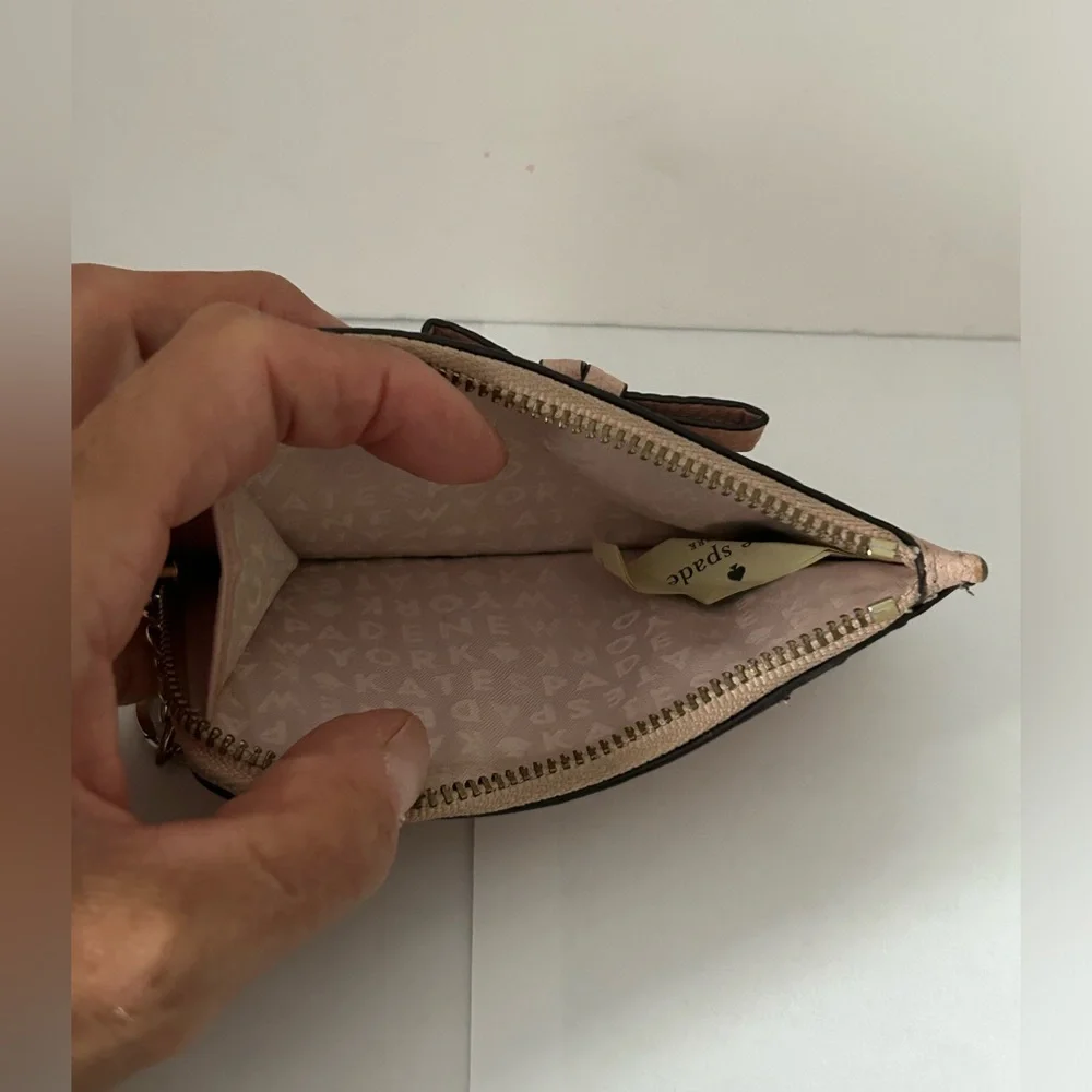 Kate Spade New York Poppy Pebbled Leather Card Wallet Zip Around‎ Pink Keyring